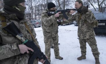 Η Ουκρανία ανακοίνωσε το θανάτο ενός στρατιώτη από βομβαρδισμούς αυτονομιστών