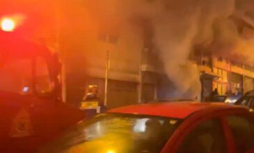 Θεσσαλονίκη: Πυρκαγιά σε ισόγειο κατάστημα – Εκκενώθηκε πολυκατοικία