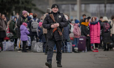 Πόλεμος στην Ουκρανία: Φόβος των κατοίκων στο Κίεβο – Σκληρές μάχες γύρω από την πρωτεύουσα