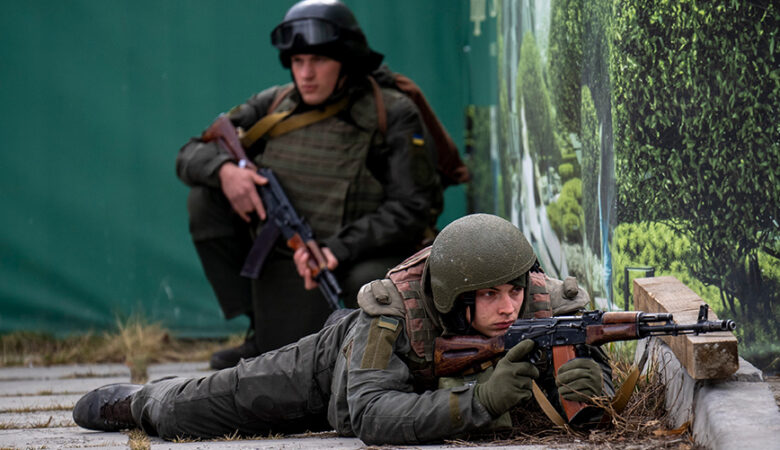 Βέλγιο: Η ΥΠΕΞ ζήτησε από το υπουργείο Άμυνας κατάλογο με τα όπλα που θα μπορούσαν να σταλούν στην Ουκρανία