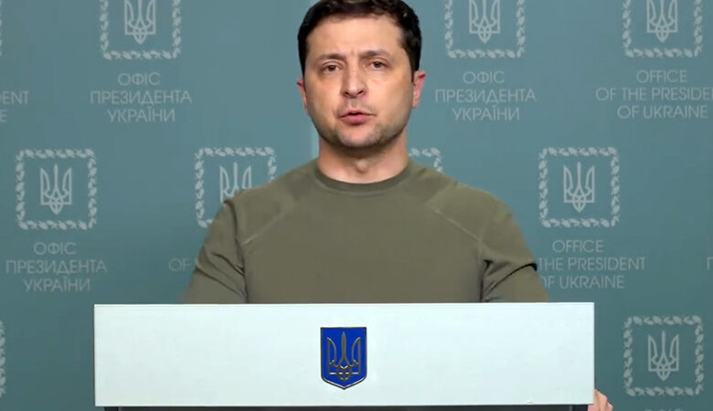 Ζελένσκι: Η Ουκρανία δεν μπορεί να περιμένει τα όπλα και τις κυρώσεις της Δύσης