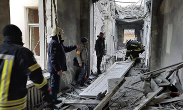 Πόλεμος στην Ουκρανία: Ρωσικά αεροσκάφη βομβάρδισαν μοναστήρι με 500 γυναικόπαιδα στο Ντονέτσκ