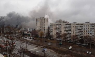 Πόλεμος στην Ουκρανία: Σε κλοιό το Κίεβο και ο νότος της χώρας – Τρόμος για πυρηνικό ατύχημα