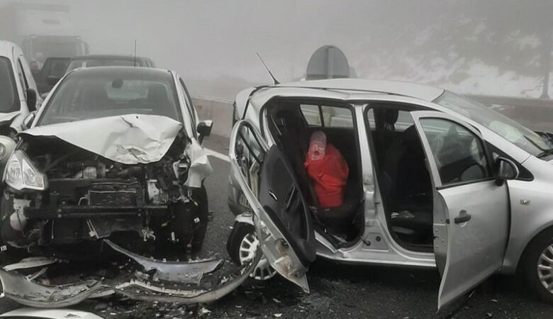 Ημαθία: Τουλάχιστον 15 τραυματίες στην καραμπόλα 50 αυτοκινήτων στην Εγνατία Οδό