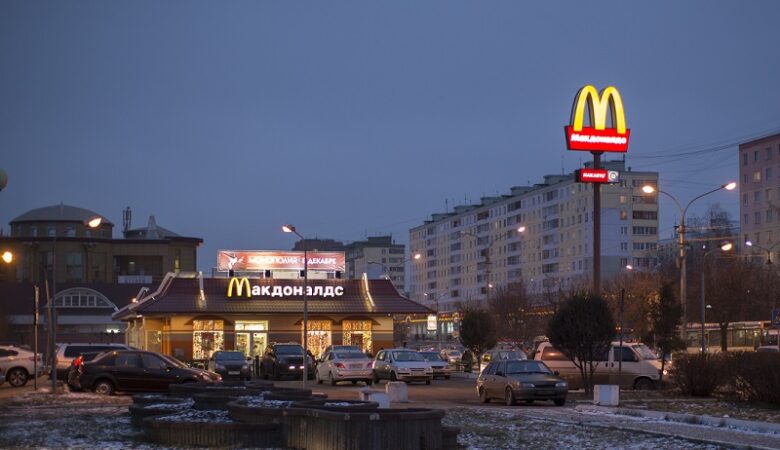 Ρωσία: Κλείνουν προσωρινά τα McDonald’s και τα Starbucks