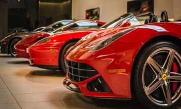 Η Ferrari αναστέλλει την παραγωγή της για τη ρωσική αγορά