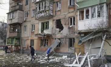 Πόλεμος στην Ουκρανία: Καταστράφηκε από βομβαρδισμούς νοσοκομείο παίδων στη Μαριούπολη