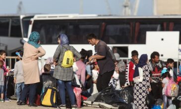 Θεσσαλονίκη: Στα χέρια ανακρίτριας υπόθεση χρηματισμού με «ταρίφα» έως 1.500 ευρώ για άδειες διαμονής σε μετανάστες