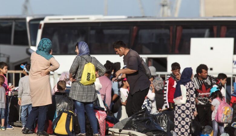 Θεσσαλονίκη: Στα χέρια ανακρίτριας υπόθεση χρηματισμού με «ταρίφα» έως 1.500 ευρώ για άδειες διαμονής σε μετανάστες