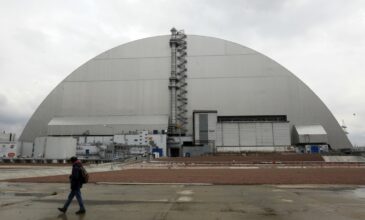 Πόλεμος στην Ουκρανία: Οι Ρώσοι αποχωρούν από τον πυρηνικό σταθμό του Τσερνόμπιλ