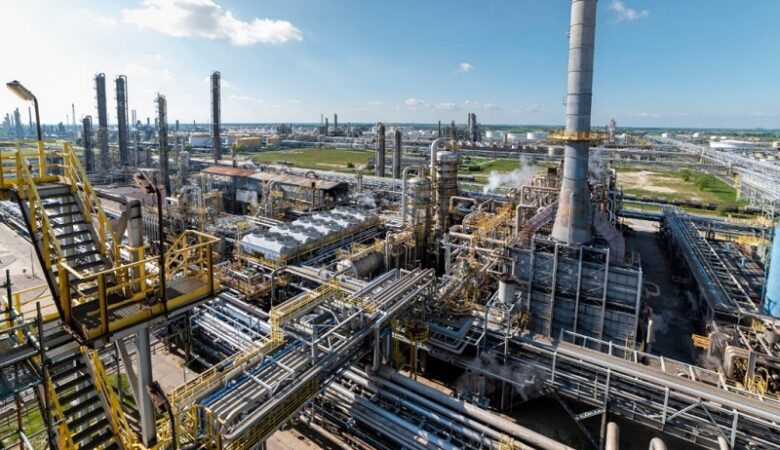 Πολωνία: Το διυλιστήριο PKN Orlen συνεχίζει να αγοράζει αργό πετρέλαιο από τη Ρωσία