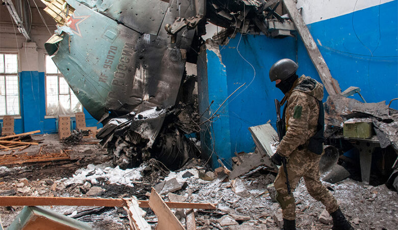 Πόλεμος στην Ουκρανία: 9 νεκροί και 57 τραυματίες από την πυραυλική επίθεση στη στρατιωτική βάση του Λβιβ – Σφίγγει ο κλοιός στο Κίεβο