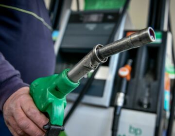 Ασμάτογλου: Στα αστικά κέντρα η τιμή της βενζίνης τον Δεκαπενταύγουστο θα είναι στα 2 ευρώ