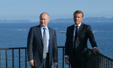 Ζελένσκι: Ο Μακρόν προσπαθεί μάταια να κάνει διάλογο με τον Πούτιν