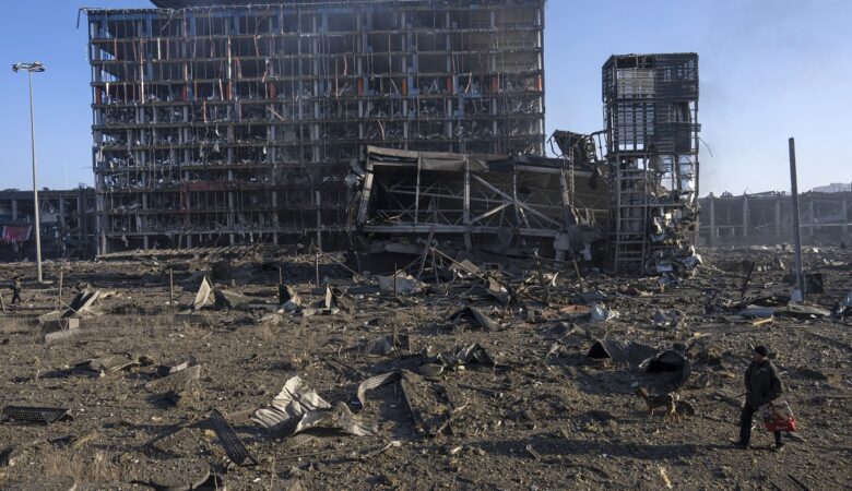 Πόλεμος στην Ουκρανία: Βίντεο ντοκουμέντο από τον βομβαρδισμό εμπορικού κέντρου στο Κίεβο