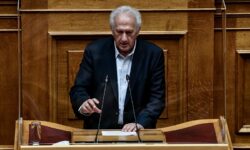 Σκανδαλίδης: Η κυβέρνηση παίρνει μόνιμα μέτρα για τους έχοντες, προσωρινά και ανεπαρκή για τους μη έχοντες