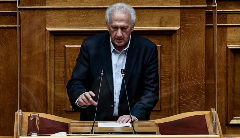 Σκανδαλίδης: Η κυβέρνηση παίρνει μόνιμα μέτρα για τους έχοντες, προσωρινά και ανεπαρκή για τους μη έχοντες