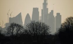Πανικός στη Βρετανία από διαρροή αερίου χλωρίου: 25 άτομα μεταφέρθηκαν σε νοσοκομεία