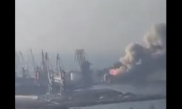 Πόλεμος στην Ουκρανία: Μεγάλη φωτιά στο λιμάνι του Μπερντιάνσκ – Οι Ουκρανοί κατέστρεψαν ένα ρωσικό αρματαγωγό πλοίο