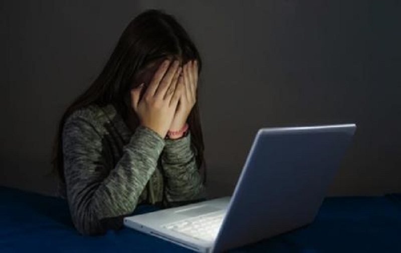 Απίστευτο περιστατικό σε γυμνάσιο της Ναυπάκτου: 13χρονοι μαθητές διακινούσαν γυμνές φωτογραφίες συμμαθητριών τους
