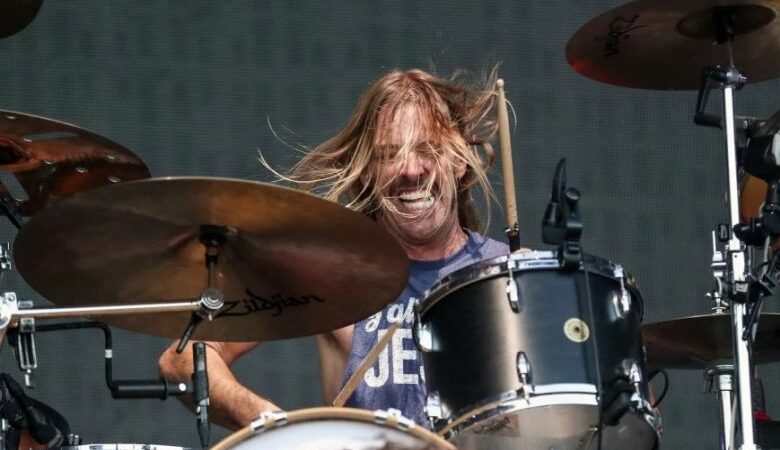 Τέιλορ Χόκινς: Πέθανε μόλις 50 ετών ο ντράμερ των Foo Fighters