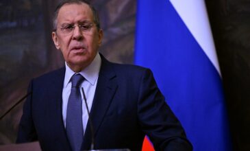 Λαβρόφ: Όλοι θα υποφέρουν από τον «ολοκληρωτικό υβριδικό πόλεμο» της Δύσης εναντίον της Ρωσίας