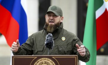 Ρωσία: Ο ηγέτης της Τσετσενίας Καντίροφ βραβεύθηκε με χρυσό μετάλλιο για τη συμβολή του στην… πυρηνική φυσική
