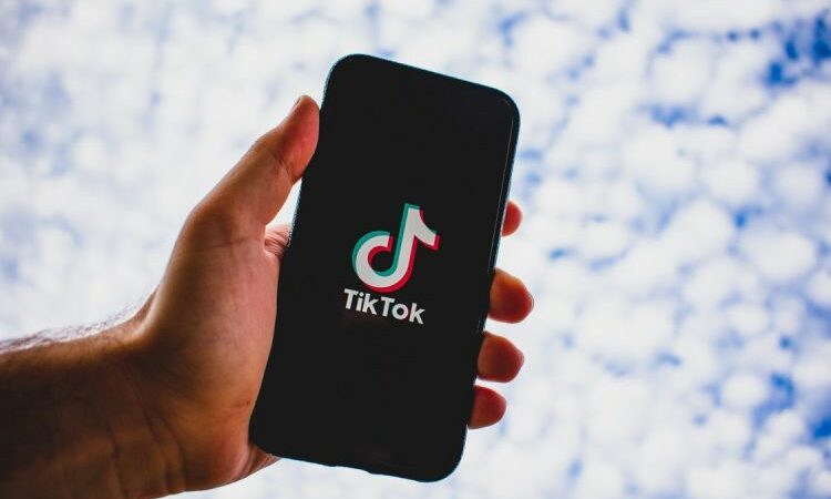 TikTok: Η νέα ρύθμιση για τους εθισμένους στην εφαρμογή