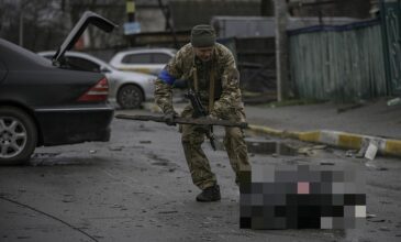Πόλεμος στην Ουκρανία: Επιμένει η Ρωσία ότι ο στρατός της δεν σκότωσε αμάχους