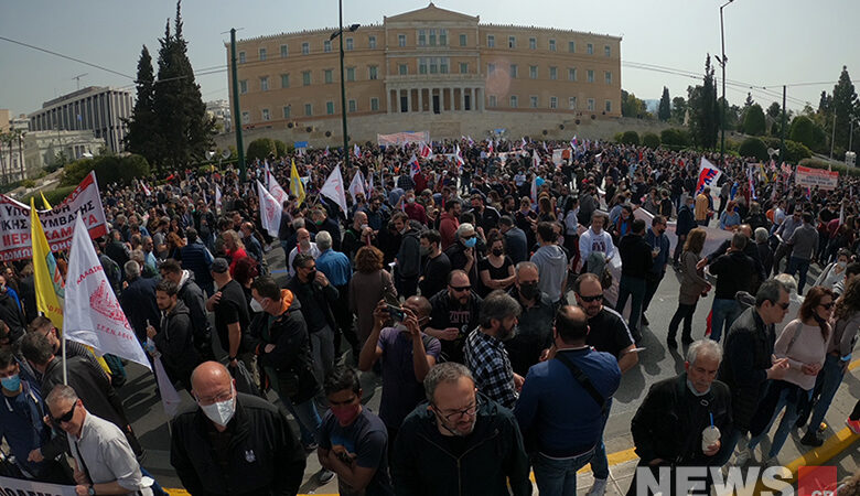 Απεργία: Πλήθος κόσμου στο κέντρο της Αθήνας – Σε εξέλιξη οι συγκεντρώσεις