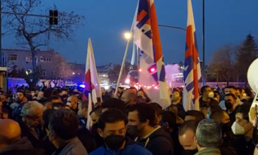 Έκλεισε η Κατεχάκη από διαμαρτυρία του ΠΑΜΕ για τη σύλληψη στελεχών του ΚΚΕ στη Θεσσαλονίκη