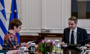 Συνάντηση Μητσοτάκη με την πρόεδρο της EBRD για τις επιπτώσεις του πολέμου στην οικονομία