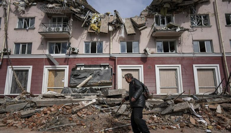 Πόλεμος στην Ουκρανία: Σχεδόν 700 άνθρωποι έχουν σκοτωθεί από βομβαρδισμούς στο Τσερνίχιφ