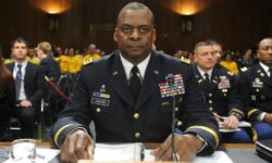 ΗΠΑ: Η Κίνα γίνεται πιο «πιεστική και επιθετική», λέει ο Αμερικανός υπουργός Άμυνας