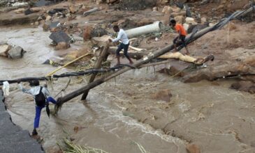 Νότια Αφρική: Στους 45 έχουν φτάσει οι νεκροί από πλημμύρες
