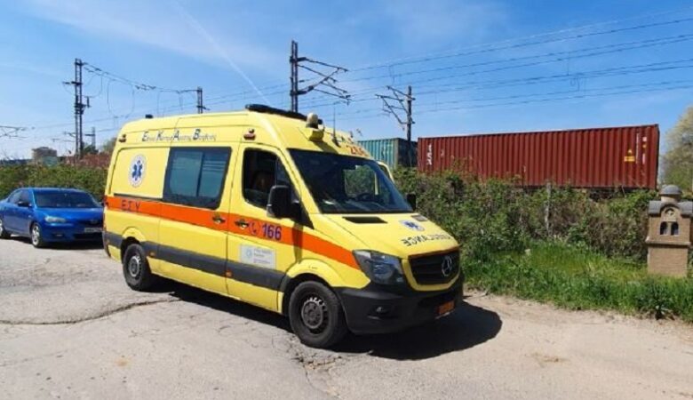 Τραγωδία στην Κρήτη: 78χρονος σφηνώθηκε μεταξύ του τρακτέρ που οδηγούσε και ενός κλαδιού ελιάς