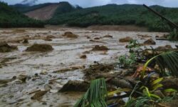 Κυκλώνας Τζούλια: Συναγερμός στην Κεντρική Αμερική – «Τρέχει» με 120 χλμ ανά ώρα
