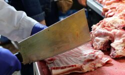 Κρεοπώλης τραυματίστηκε θανάσιμα με τον μπαλτά στο Κιλκίς