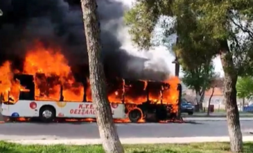 Θεσσαλονίκη: Αστικό λεωφορείο πήρε φωτιά εν κινήσει