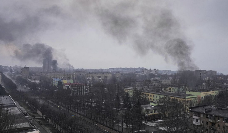 Η Ρωσία χτυπάει Κίεβο και Λβιβ – Συνεχίζει την επίθεση στα ερείπια της Μαριούπολης