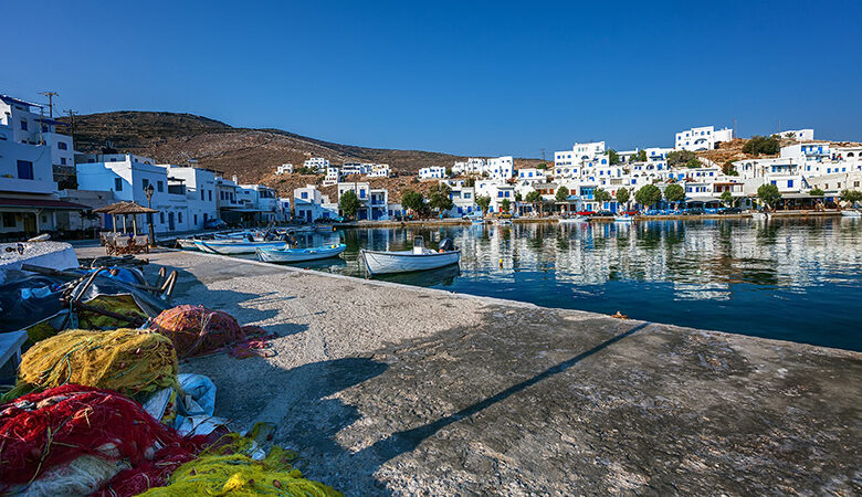 Το ελληνικό χωριό που έχει φόντο… το νησάκι του Πλανήτη