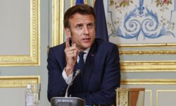 Γαλλία: Οργή για το συνταξιοδοτικό – Ο Μακρόν προσπαθεί να γυρίσει το κλίμα