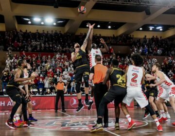 Euroleague: Ηττήθηκε στο θρίλερ ο Ολυμπιακός – Στο πέμπτο ματς στο ΣΕΦ θα κριθούν όλα με τη Μονακό