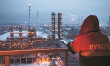 Η ΕΕ προσανατολίζεται σε απαγόρευση εισαγωγών ρωσικού πετρελαίου έως το τέλος του 2022