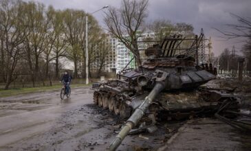 Πόλεμος στην Ουκρανία: Η Βρετανία στέλνει εκτοξευτήρες πολλαπλών ρουκετών M270