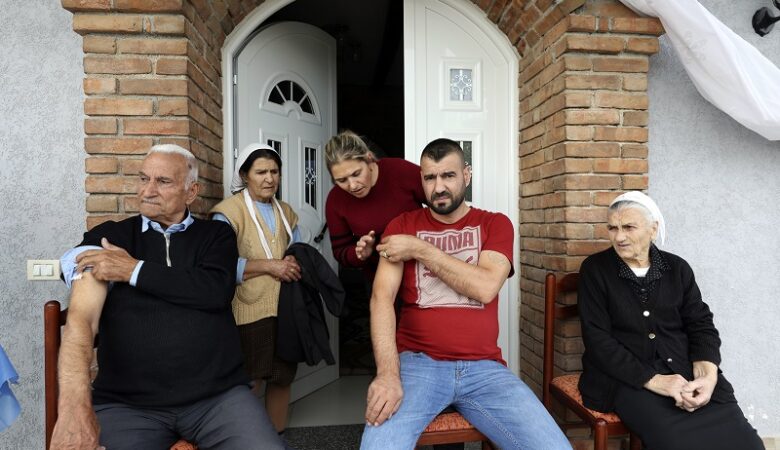 Αλβανία: Ανεμβολίαστο κατά του κορονοϊού περίπου το 60% του πληθυσμού