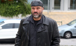 Κώστας Κωστόπουλος: «Η απόφαση ανακριτή και εισαγγελέα δεν απαγορεύει στον σκηνοθέτη να εργάζεται»