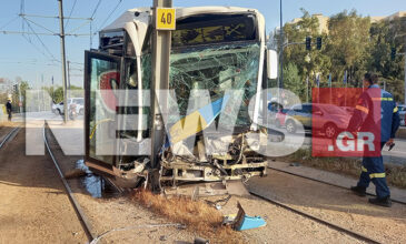 Τροχαίο με λεωφορείο στην παραλιακή – Τραυματίστηκαν οδηγός και επιβάτες