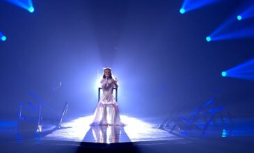 Ημιτελικός Eurovision 2022: «Μάγεψε» η Αμάντα με το «Die together» – Δείτε την ερμηνεία της Ελληνίδας