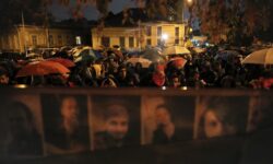 Ρουμανία: Καταδικάστηκαν δήμαρχος και ιδιοκτήτες νυχτερινού κέντρου για φωτιά που σκότωσε 65 ανθρώπους